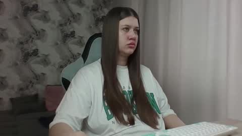 kianna_dior_ online show from 03.26.26