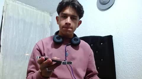 Adrian  Chlloe online show from 09.30.25