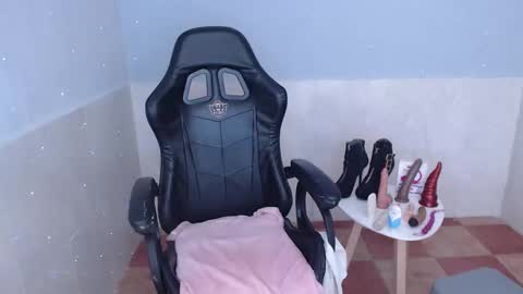 Kiara online show from 02.21.25