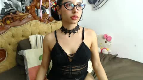 Snapshot of kiaralenon chatting on 01.06.25 kiaralenon online show from 01.06.25