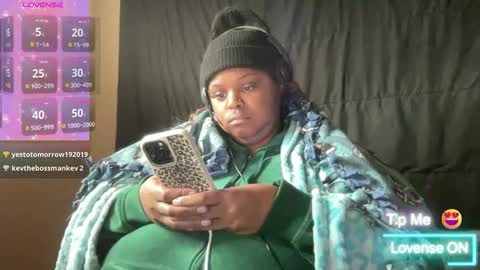 KiaraSugars online show from 12.16.25