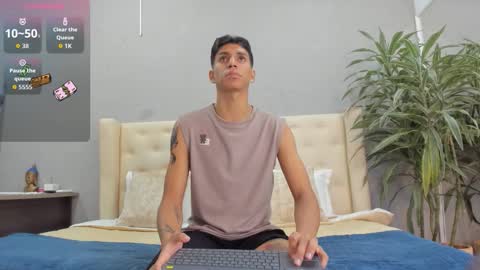 Snapshot of kieran_derek chatting on 09.22.25 Kieran Derek online show from 09.22.25