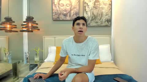 Snapshot of kieran_derek chatting on 11.05.25 Kieran Derek online show from 11.05.25