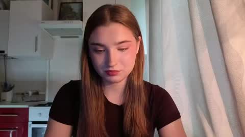 Ola my name is Lissa  Lets hit 10 Thumbs Up together   online show from 05.17.26
