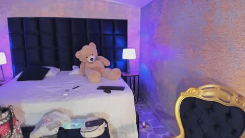 Kim online show from 01.21.25