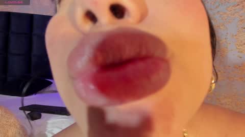 Kim online show from 01.28.25