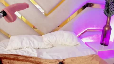 Kim online show from 02.04.25