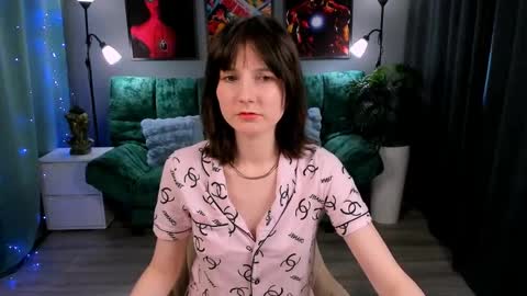 Snapshot of kikaosterman chatting on 04.02.26 Kika online show from 04.02.26