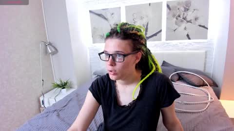 Kiki online show from 09.14.25