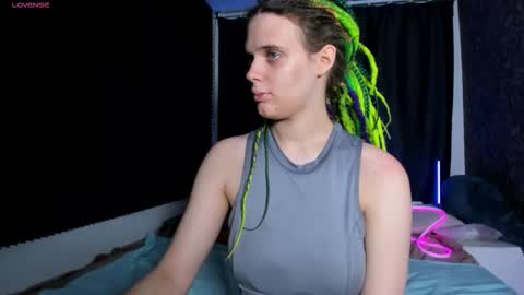 Kiki online show from 11.20.25