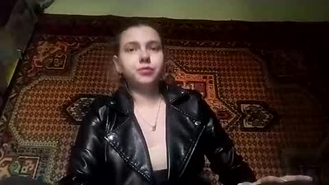 kikibang_ online show from 11.17.25