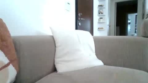 kikkus01 online show from 11.08.25