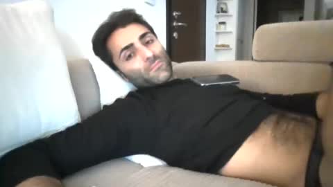 kikkus01 online show from 11.14.25