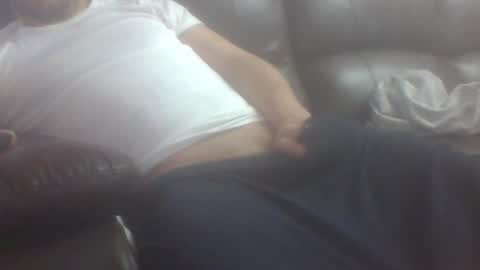 Snapshot of kiko83c chatting on 10.14.25 New accound cavilacion online show from 10.14.25