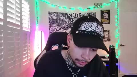 Snapshot of killaken69 chatting on 02.01.26 Kenny online show from 02.01.26