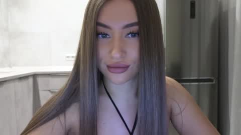 EvaAnna online show from 02.05.25