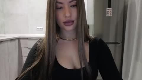 EvaAnna online show from 12.22.25