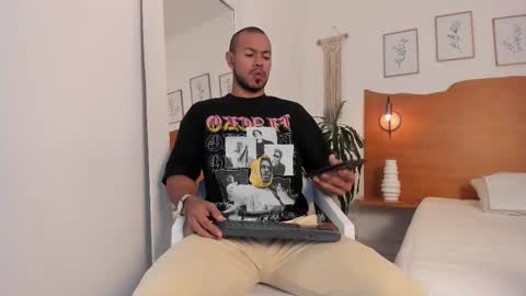 Kilua Muscle guy online show from 01.08.26