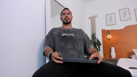 Kilua Muscle guy online show from 05.29.26