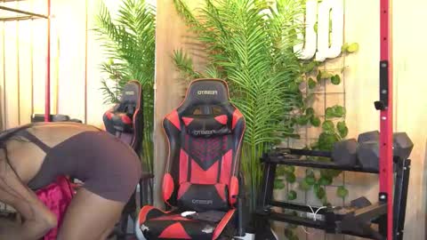 Kim online show from 10.16.25