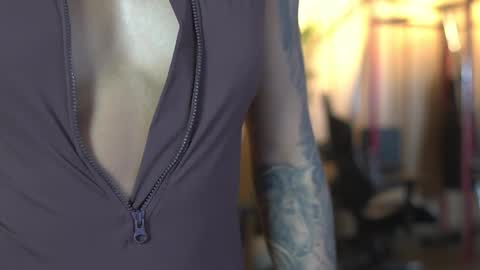 Kim online show from 11.22.25