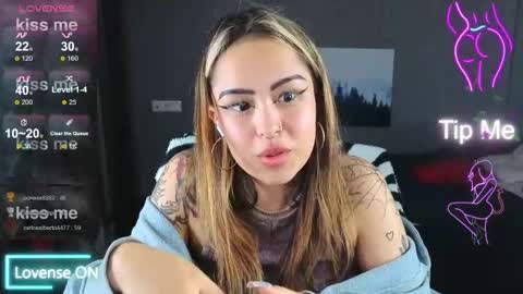 Kim online show from 11.14.25