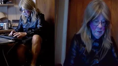 kim crossdresser     no nude room and clean chat only. online show from 09.25.25