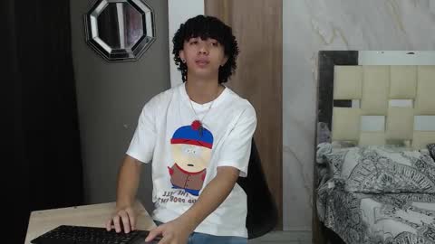 Snapshot of kim_curly_ chatting on 02.08.26 KIM online show from 02.08.26