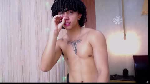 Snapshot of kim_curly_ chatting on 02.09.26 KIM online show from 02.09.26