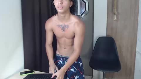 Snapshot of kim_curly_ chatting on 02.10.26 KIM online show from 02.10.26