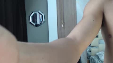 Snapshot of kim_curly_ chatting on 02.22.26 KIM online show from 02.22.26