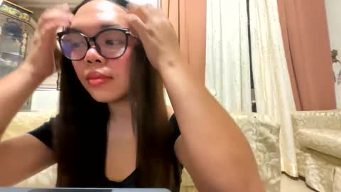 KYLIE online show from 04.10.26