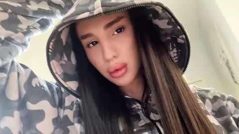 Snapshot of kim_oberlin chatting on 02.06.26 Kim Oberlin online show from 02.06.26