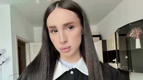 Snapshot of kim_oberlin chatting on 02.18.26 Kim Oberlin online show from 02.18.26