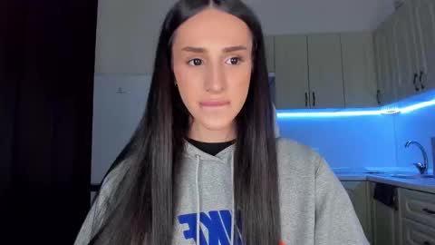 Snapshot of kim_oberlin chatting on 02.19.26 Kim Oberlin online show from 02.19.26