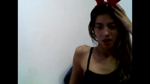 YENCYYY online show from 12.03.25
