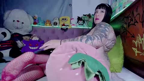 vivi independent model  online show from 02.22.26