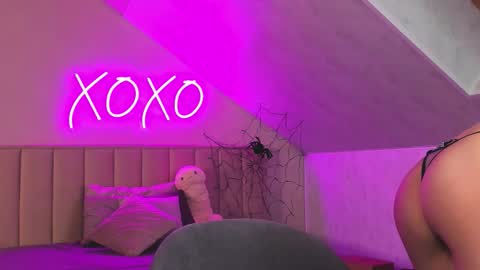 kimberlly_smith online show from 11.08.25