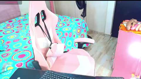Snapshot of kimberly_bellu chatting on 04.30.26 Anita. online show from 04.30.26
