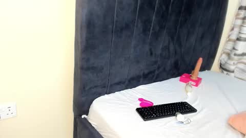 Snapshot of kimberly_blaze chatting on 02.04.26 kimberly_blaze online show from 02.04.26