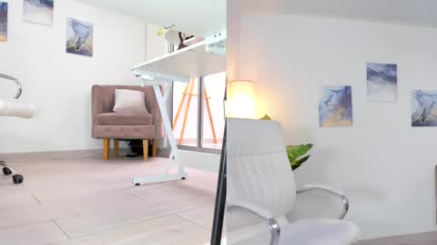 Snapshot of kimberly_hot2 chatting on 12.18.24 Melissa online show from 12.18.24