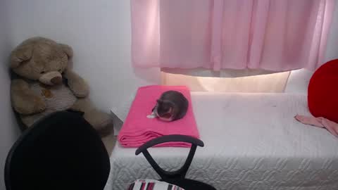 Kim online show from 02.20.25