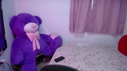 Kim online show from 09.18.25