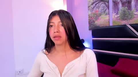 Kimberly Villalobos online show from 02.10.25