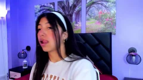 Kimberly Villalobos online show from 10.08.25