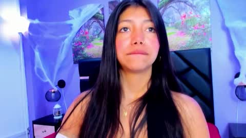 Kimberly Villalobos online show from 10.25.25