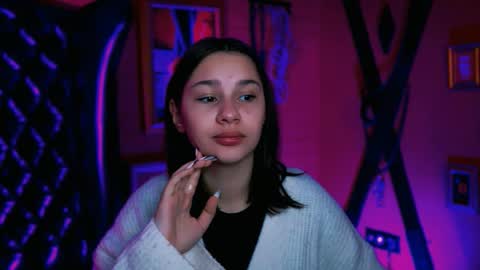 kimclarks online show from 10.15.25