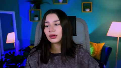 kimclarks online show from 11.11.25