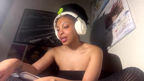 Kimi online show from 02.18.25