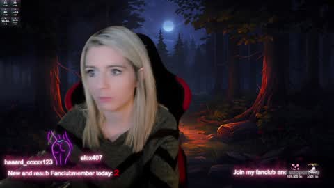 Snapshot of kimilee22 chatting on 12.09.24 Wolfs Girl online show from 12.09.24